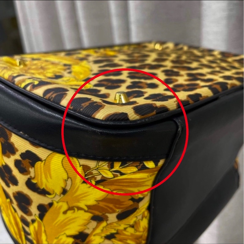 珍藏美品❤️VERSACE 豹紋 太陽頭 手提箱包 斜背化妝包 絕版珍品-12