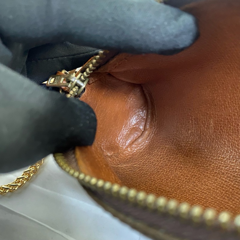 LV 紅皮小圓桶mini小圓筒鏈條包-13