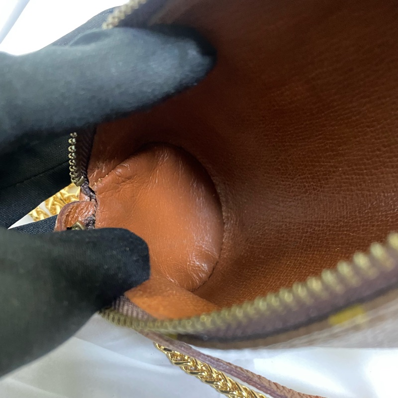 LV 紅皮小圓桶mini小圓筒鏈條包-14