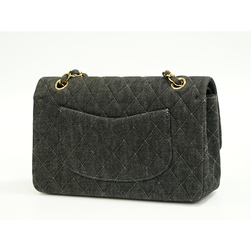 真品香奈兒 CHANEL 這裡標記菱格紋雙翻蓋鏈肩包手提包牛仔布黑色菱格紋包使用-1