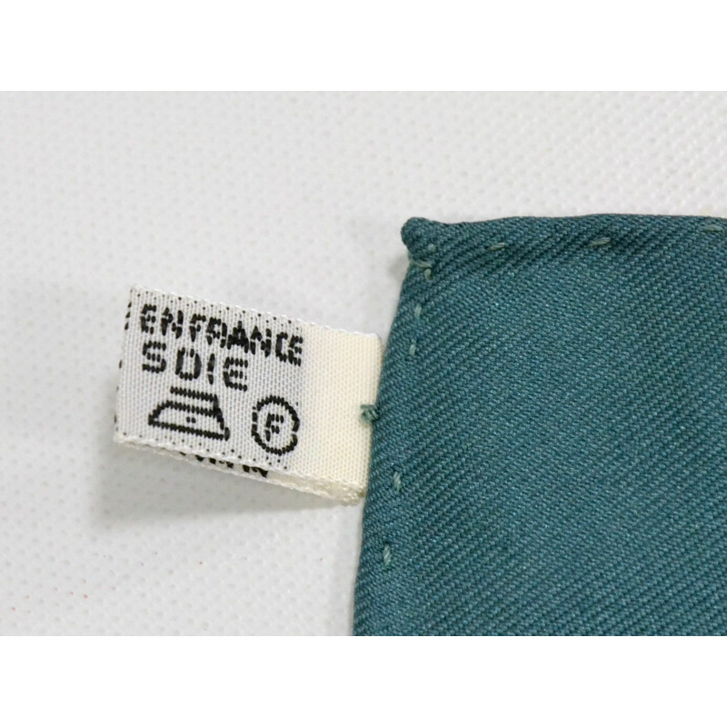 正品愛馬仕 HERMES 圍巾 Carre Carre 90 LES CAVALIERS D'OR 金色騎士圍巾披肩頭巾絲綢綠色服裝配件使用-8