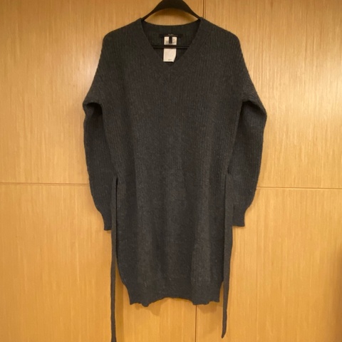 MAX MARA WEEKEND V領毛衣