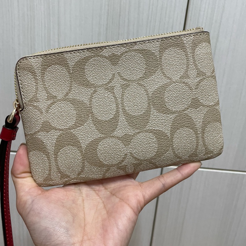 coach兔年限定手拿包-3