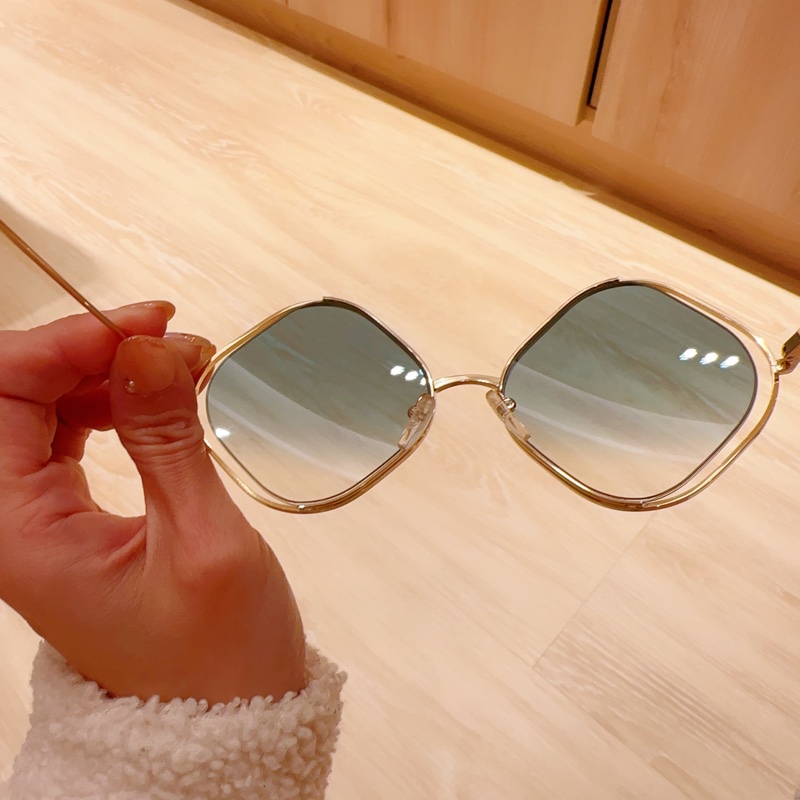 （出售）Chloe鏤空 四邊 超熱銷墨鏡 灰藍色-1