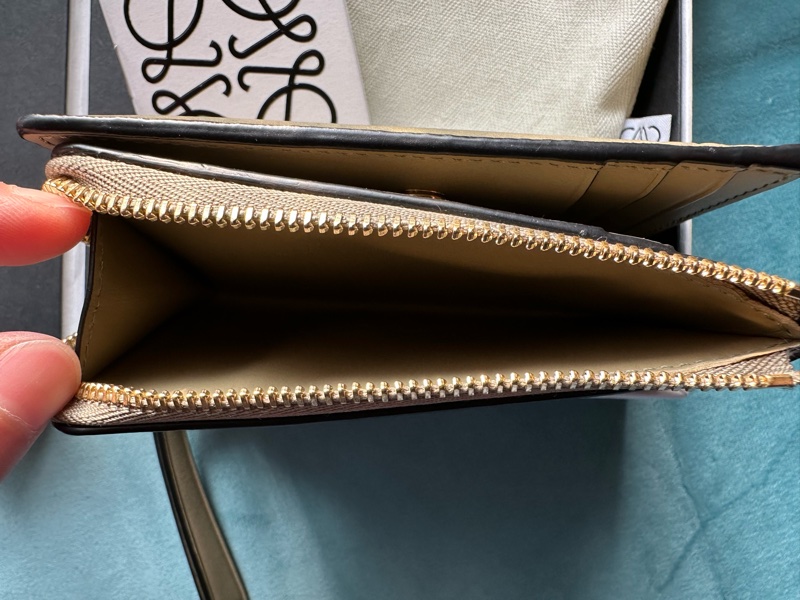 LOEWE PUZZLE雙摺短夾-6