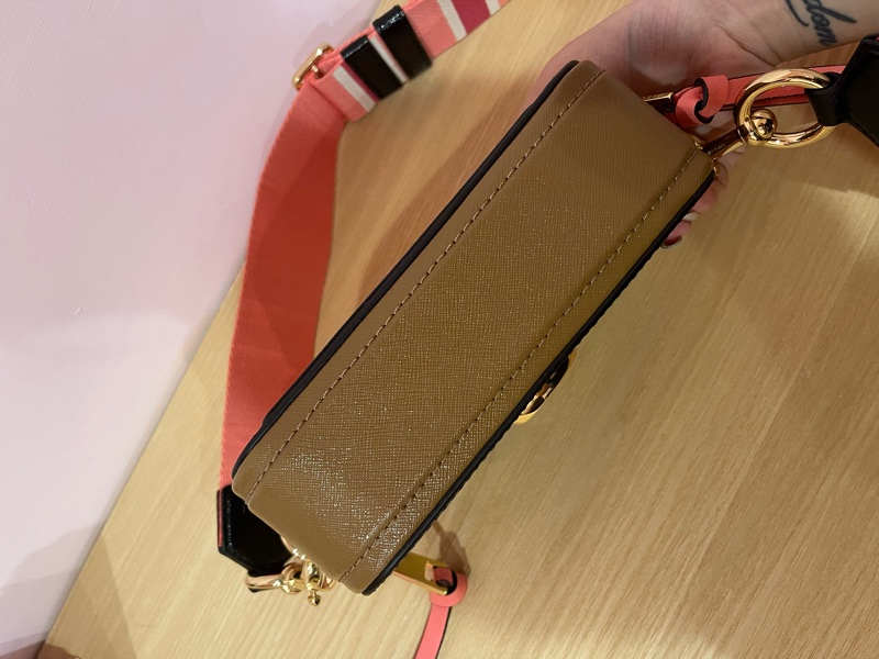 MARC JACOBS 相機包-7