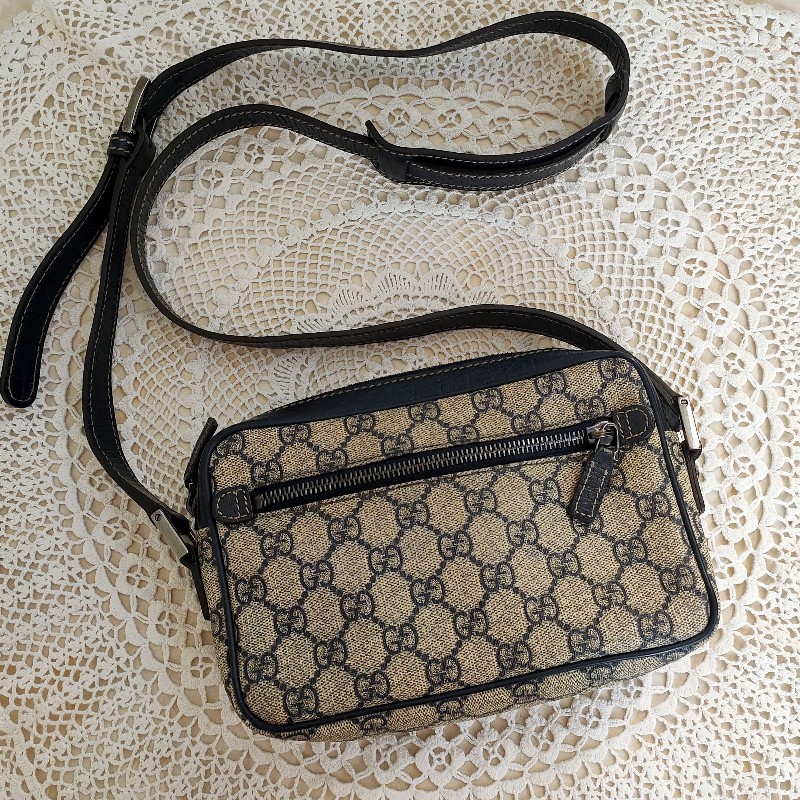 9成新正品gucci 老花Navy blue藍紅藍相機包/斜背包/豆腐包-14