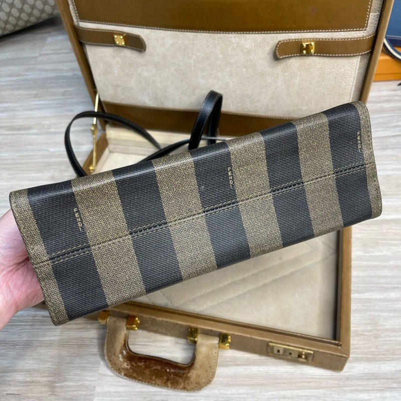 Fendi vintage經典條紋大Logo徽章琴譜包🗝️個性路線-6