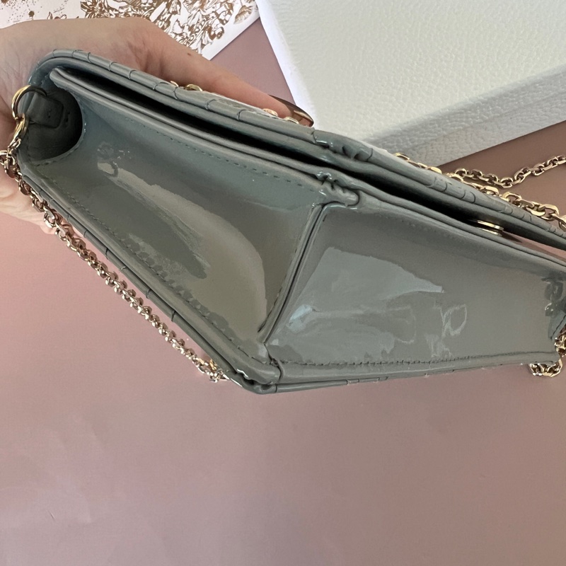 DIOR 漆皮 藤格紋 金鍊 WOC-4