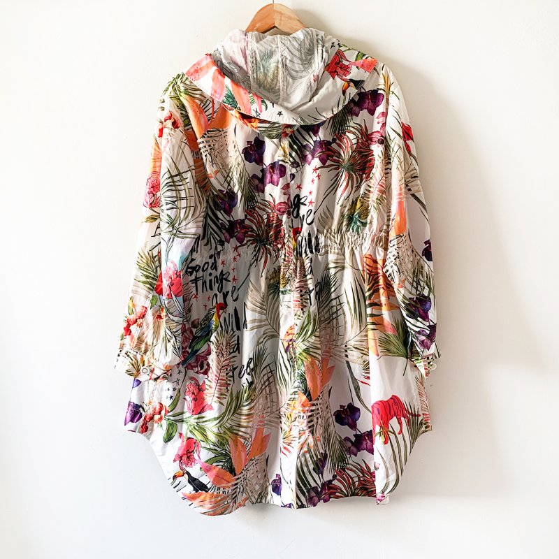 全新 JETEZO 獨特設計花樣長版外套 後腰身設計 可拆式連身帽 輕量透薄舒適 風衣 設計師品牌【壽司羊羊】精品-6