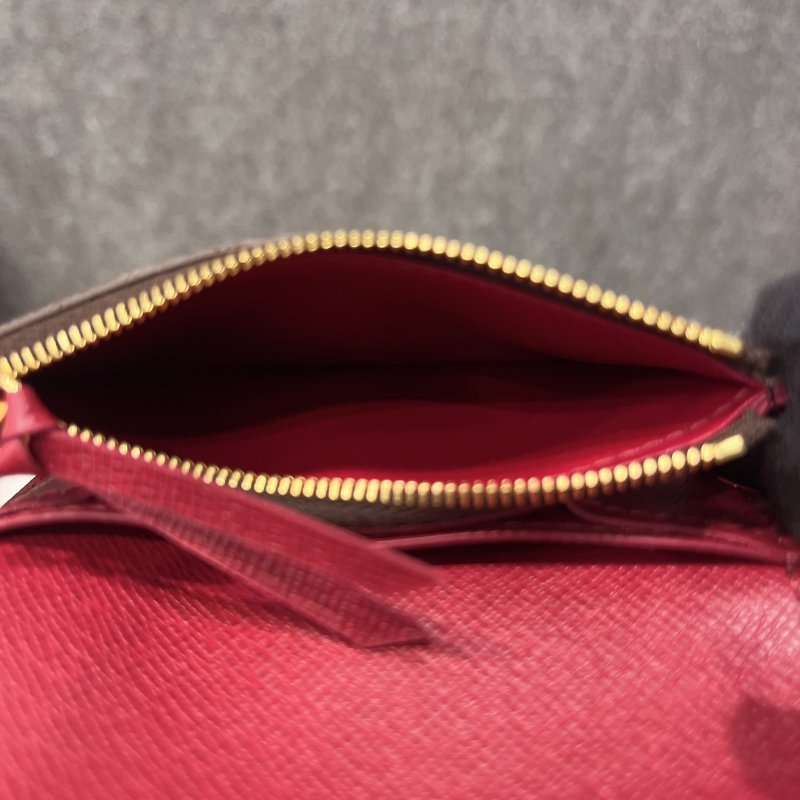 Louis Vuitton LV 晶片款 字紋拼紅皮 Rosalie零錢卡包/短夾/皮夾M41939-4