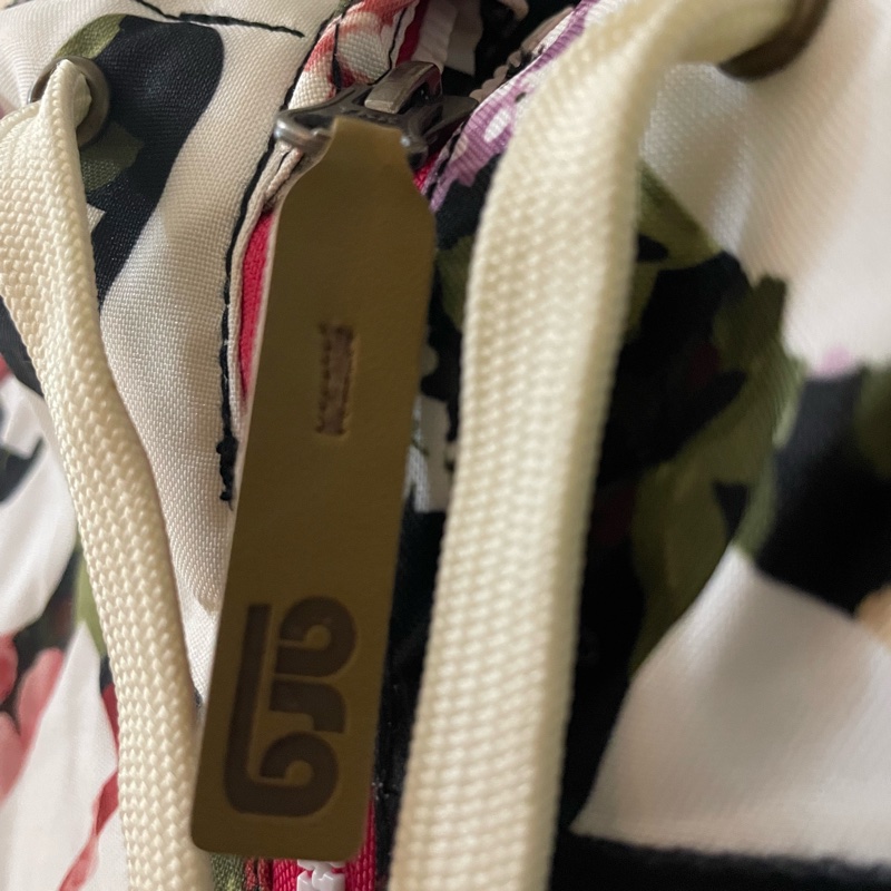 日本品牌ARG女生雪衣-2