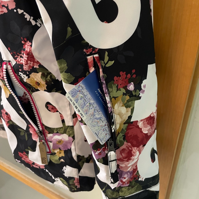 日本品牌ARG女生雪衣-4