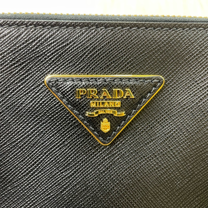 Prada BN1801黑金防刮牛皮Saffiano殺手包小號-14