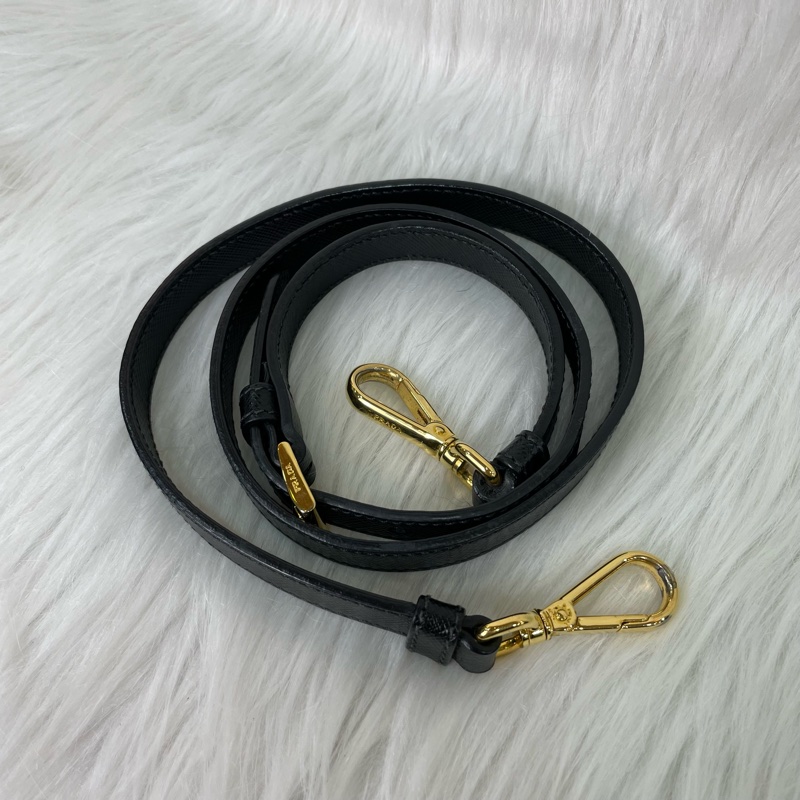 Prada BN1801黑金防刮牛皮Saffiano殺手包小號-15
