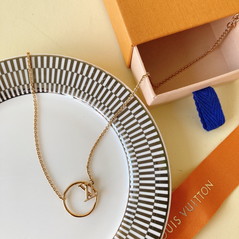 LV 金色 LOGO款 項鍊-0