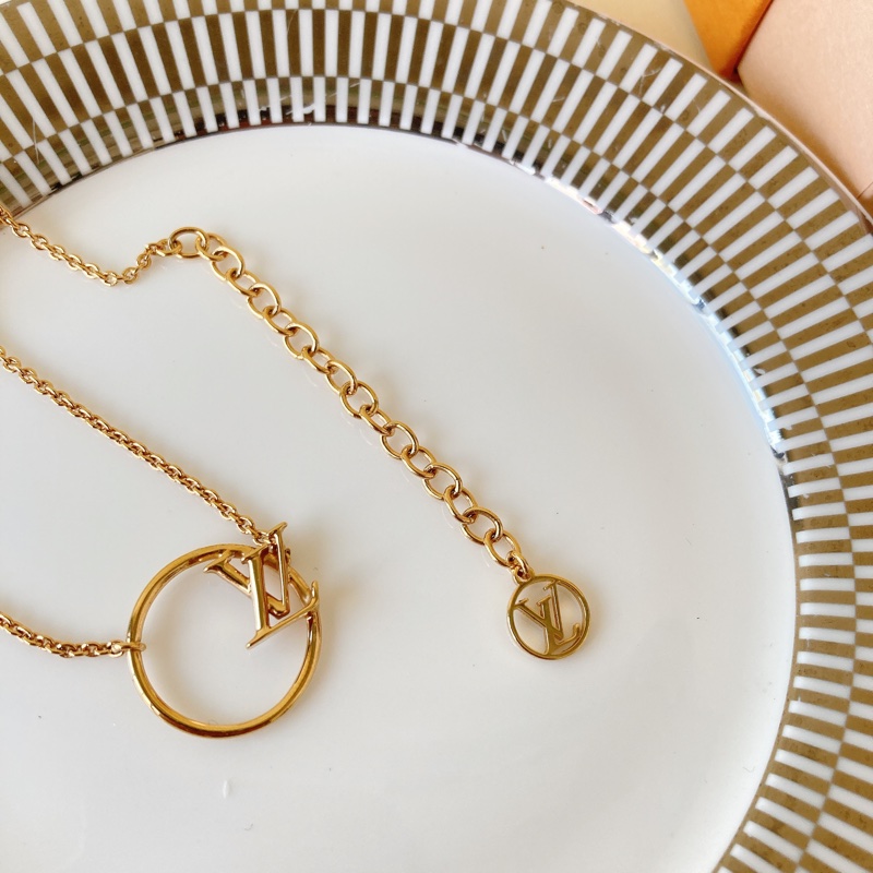 LV 金色 LOGO款 項鍊-1