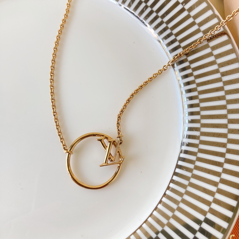 LV 金色 LOGO款 項鍊-3