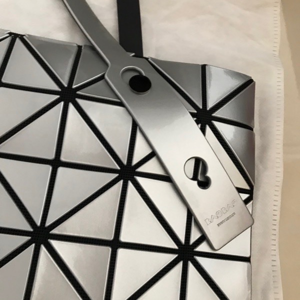 全新三宅一生 bao bao銀色款包-2