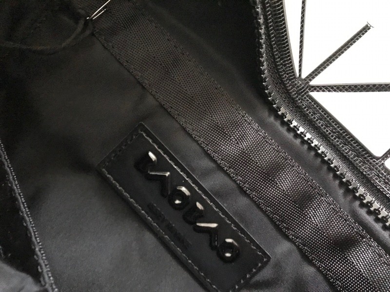 全新三宅一生 bao bao銀色款包-4