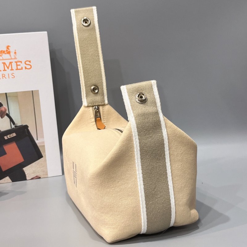 Hermes 愛馬仕 奶茶色TROUSSE 盥洗包/手提包/飯盒包/收納包/便當袋-11