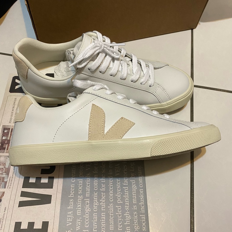 VEJA真皮小白鞋-2