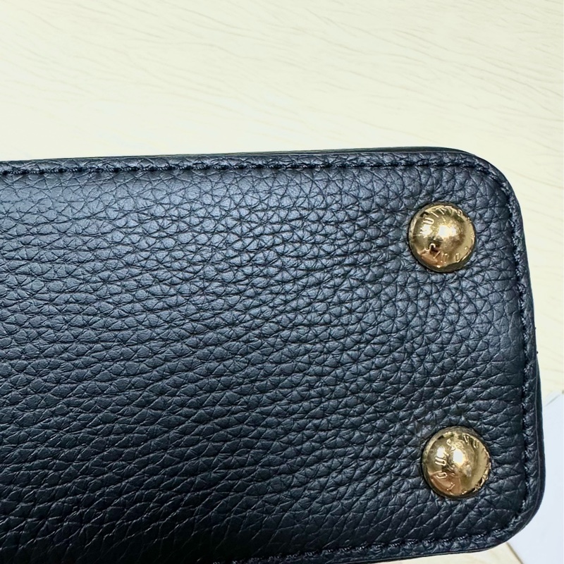 Louis Vuitton🇫🇷Capucines BB (黑/藏藍皮穿鍊-公牛皮）斜背包-3