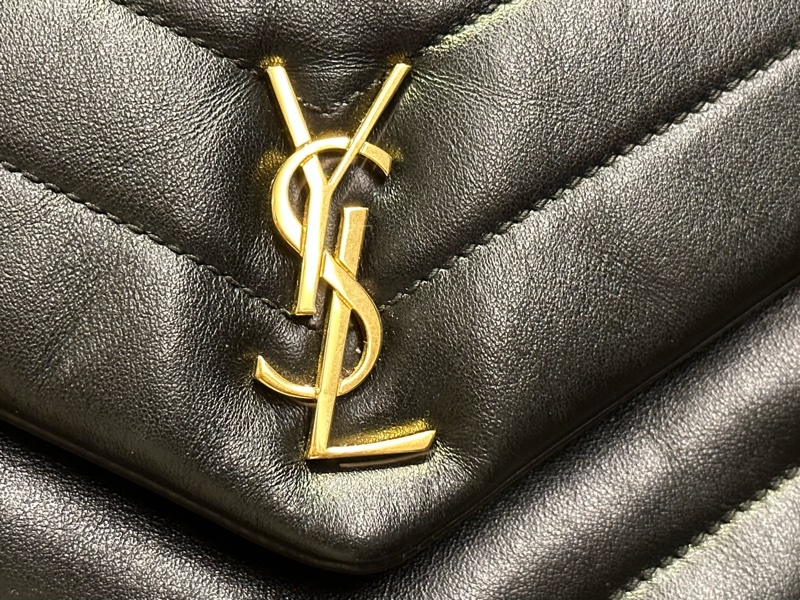 趁下波漲價前入手！精品「小方胖」包大推薦：SAINT LAURENT LOULOU TOY手袋-8