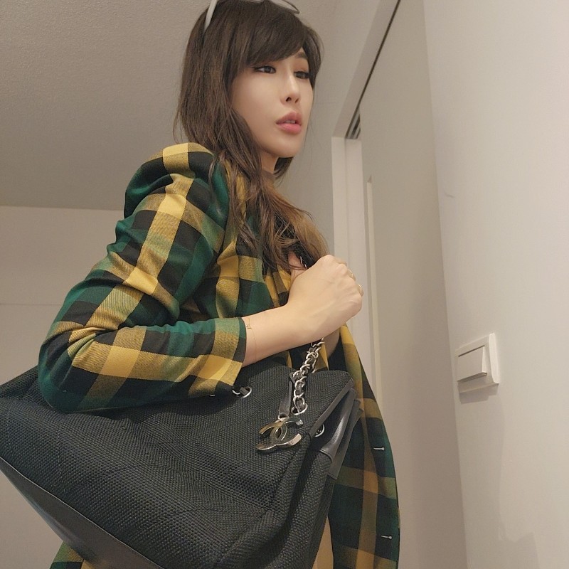 小週末甜價/日本中古真品chanel vintage 大款帆布v縫線logo吊飾子母托特包-12