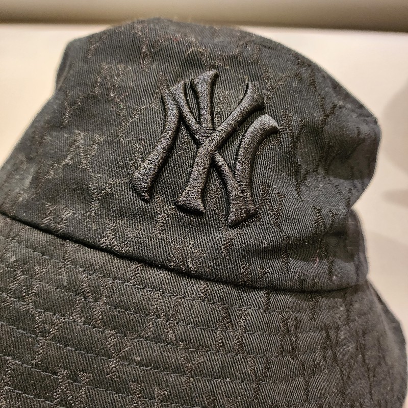 二手正品極美【MLB】黑色滿版NY刺繡漁夫帽 紐約洋基隊-2