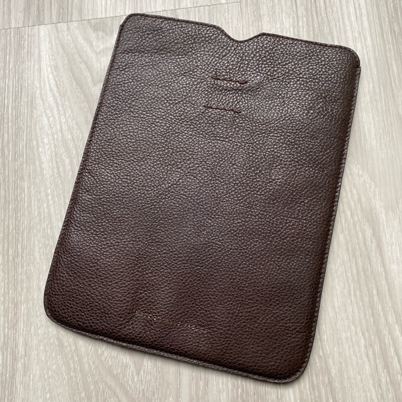 荔枝皮 防刮Marc jacobs 平板套 尺寸 26x20cm 原價18800 割愛1999-0