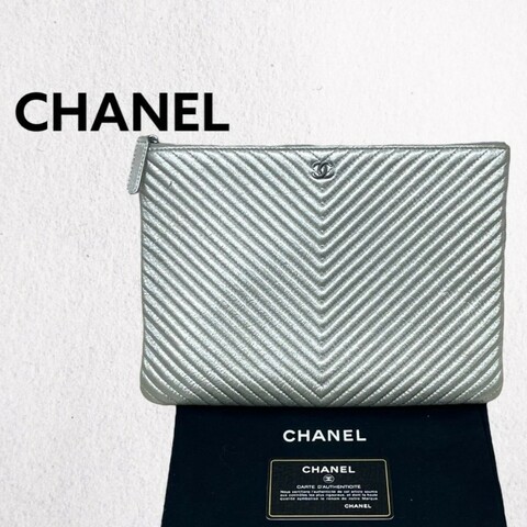 甜甜降一波／日本中古真品chanel 山形銀色手拿包