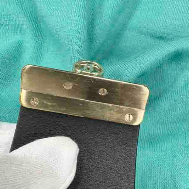 Chanel 非常個性的皮革金屬手環-10