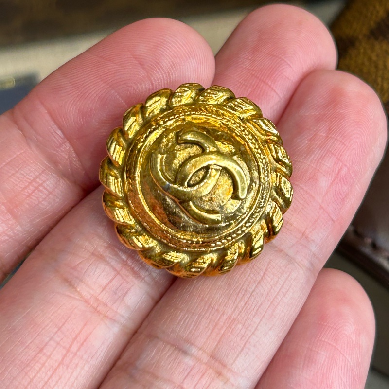 CHANEL vintage 太陽螺旋盾牌耳夾-1