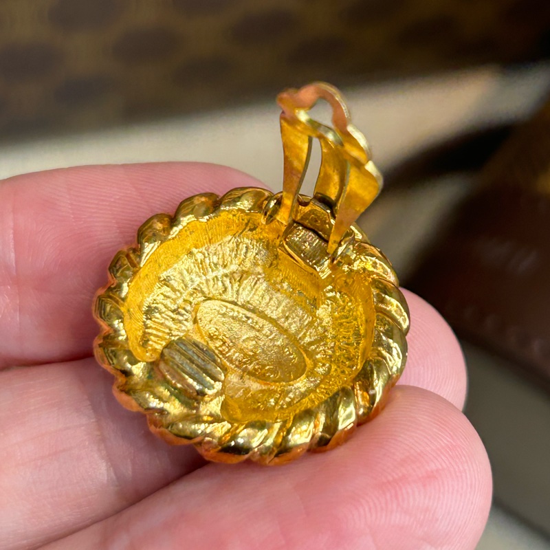 CHANEL vintage 太陽螺旋盾牌耳夾-10