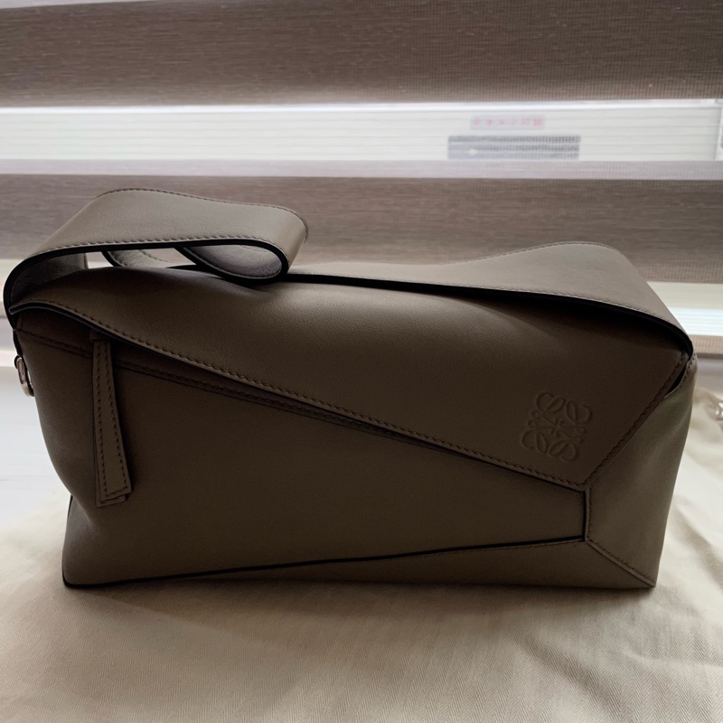 全新Loewe Puzzle Hobo納帕小牛皮肩背包-本季新色artichoke green-0