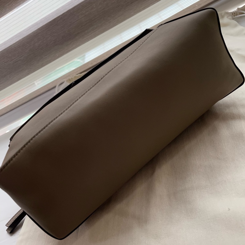 全新Loewe Puzzle Hobo納帕小牛皮肩背包-本季新色artichoke green-4