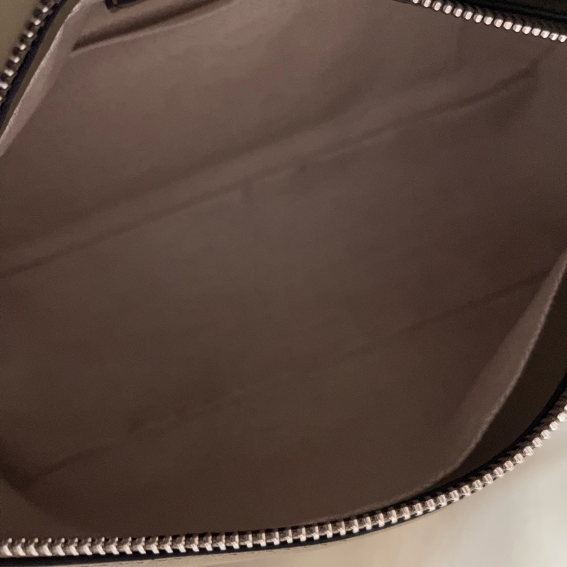 全新Loewe Puzzle Hobo納帕小牛皮肩背包-本季新色artichoke green-9