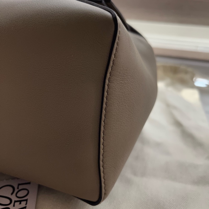 全新Loewe Puzzle Hobo納帕小牛皮肩背包-本季新色artichoke green-14