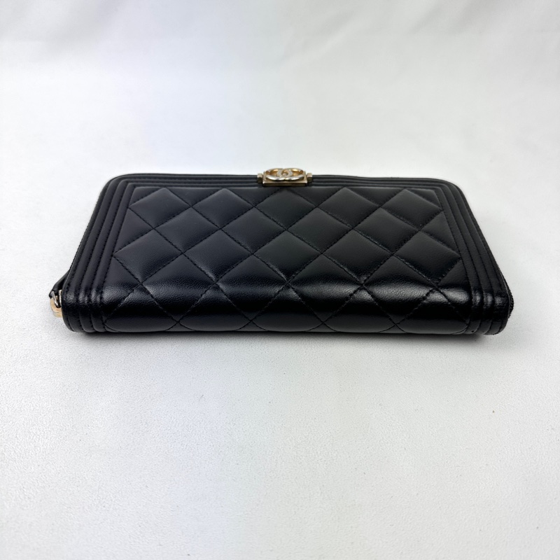 Chanel boy 小羊皮復古金釦拉鍊長夾-4