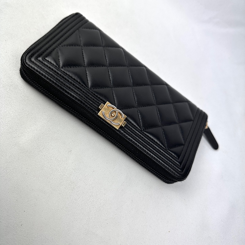 Chanel boy 小羊皮復古金釦拉鍊長夾-6