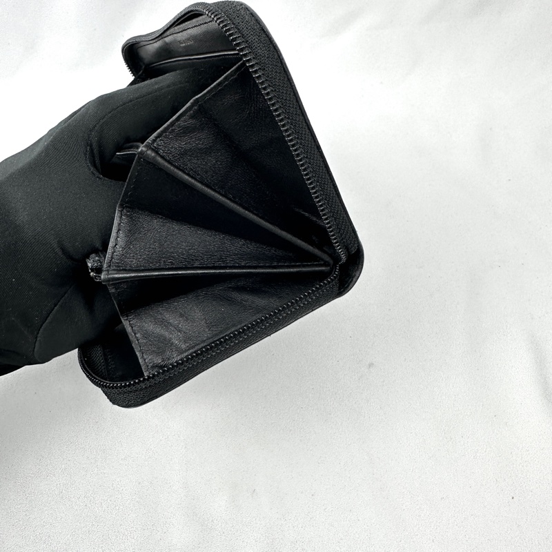 Chanel boy 小羊皮復古金釦拉鍊長夾-15