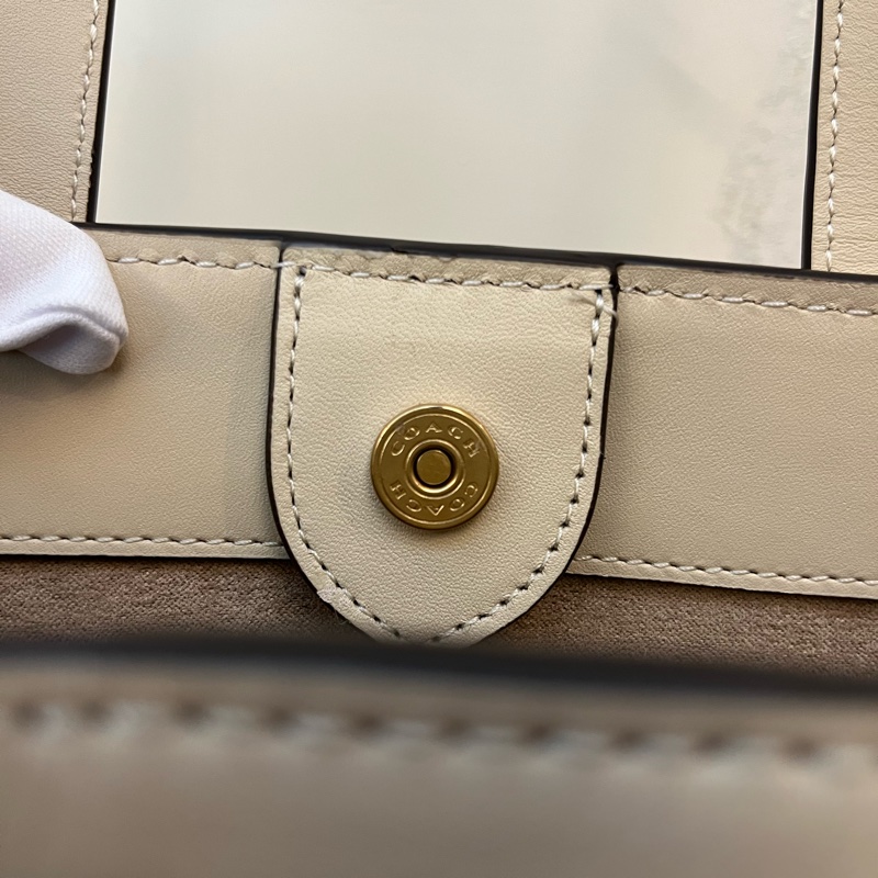 COACH-Field系列滿版老花托特包👜-12