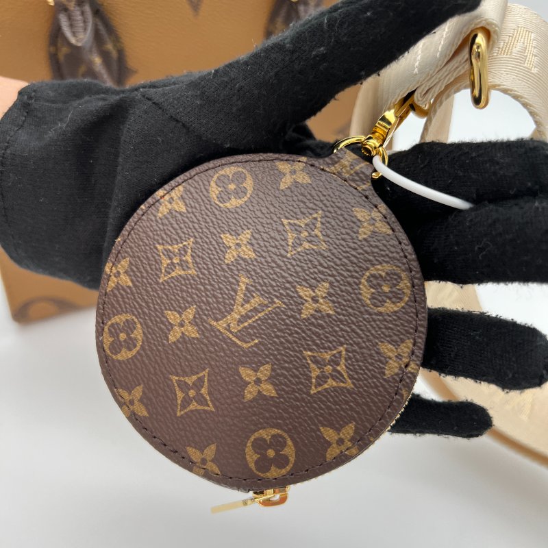 降價【LV】2023爆款 老花字紋 OnTheGo PM 三合一手提肩背購物二用包 M46373-6