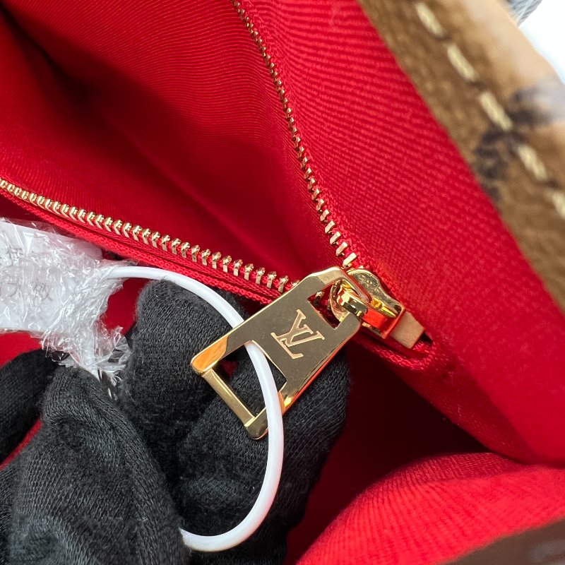 降價【LV】2023爆款 老花字紋 OnTheGo PM 三合一手提肩背購物二用包 M46373-12