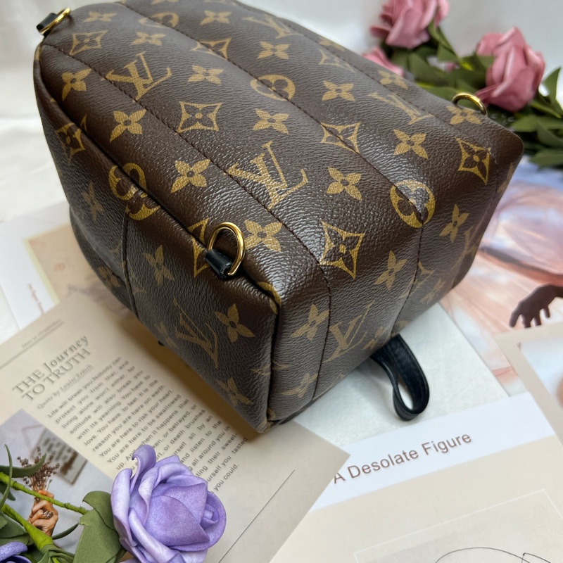 LV mini  後背包 小書包 <晶片款><新款拉鍊>-6