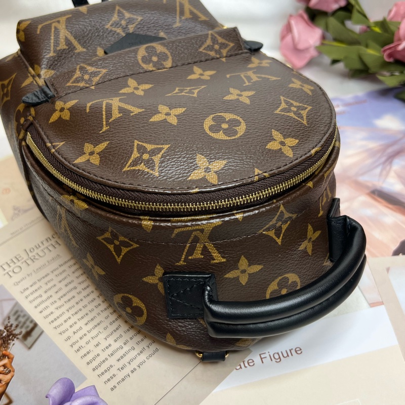 LV mini  後背包 小書包 <晶片款><新款拉鍊>-10