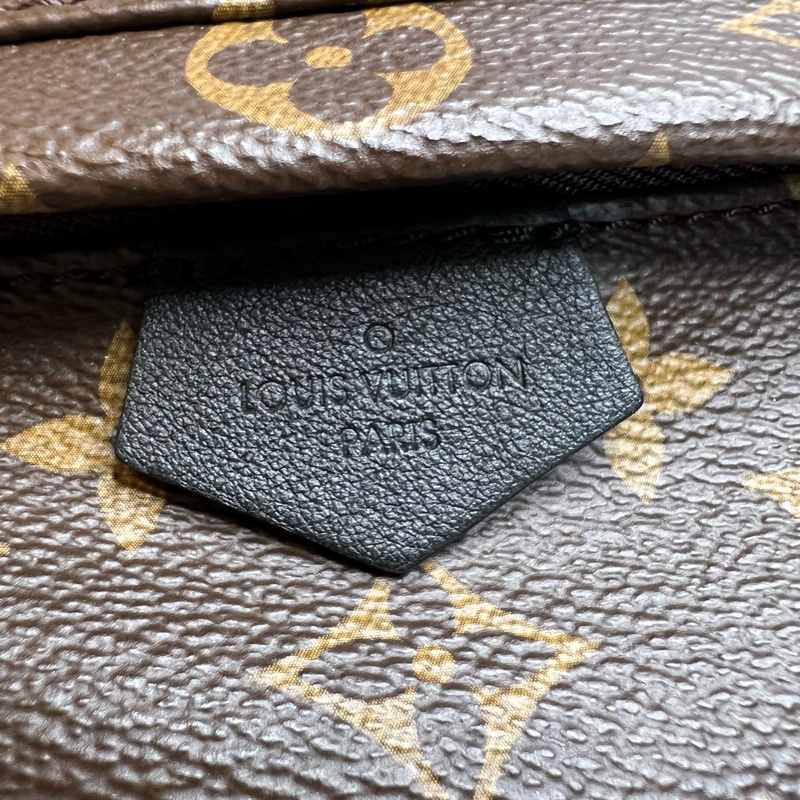 LV mini  後背包 小書包 <晶片款><新款拉鍊>-13