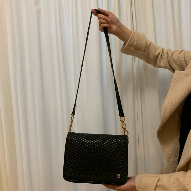 【九成新 】Bally肩背包 羊皮菱格紋 金色LOGO 古董包 萬年不敗款-3