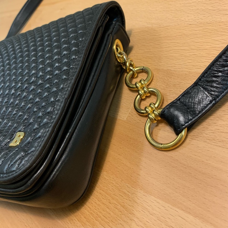 【九成新 】Bally肩背包 羊皮菱格紋 金色LOGO 古董包 萬年不敗款-5